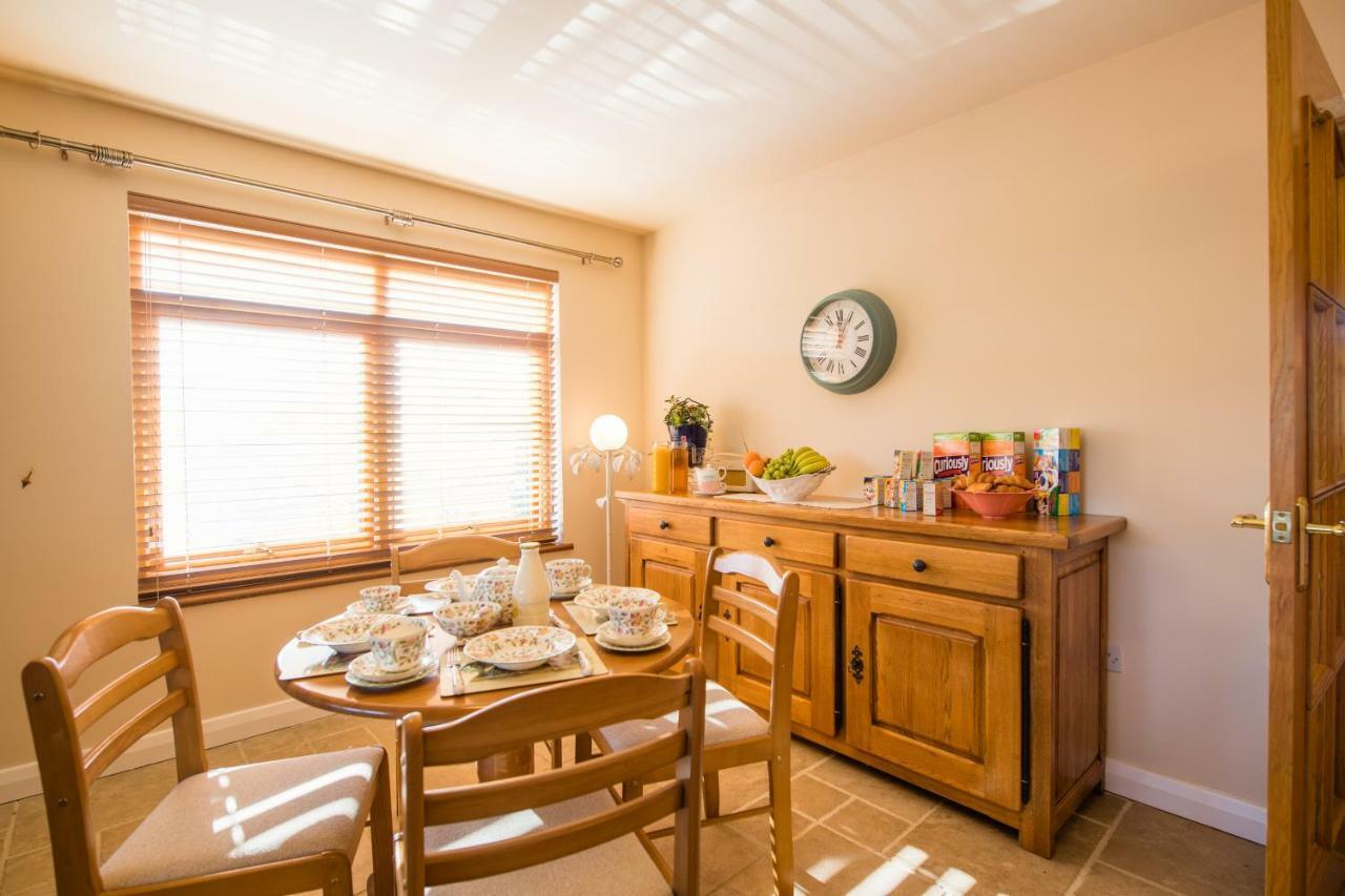 Y Grange Bed & Breakfast Llanfihangel-y-Creuddyn Ngoại thất bức ảnh