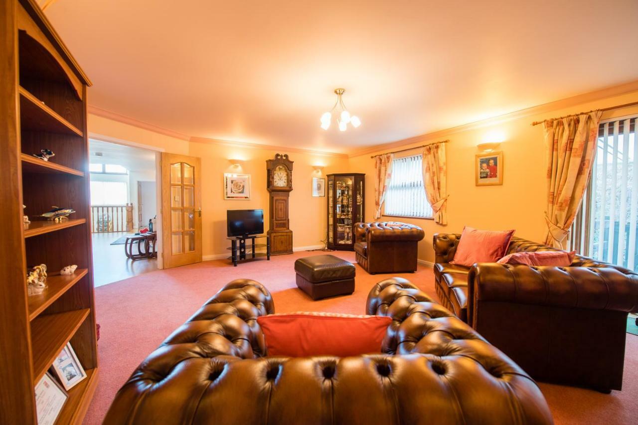 Y Grange Bed & Breakfast Llanfihangel-y-Creuddyn Ngoại thất bức ảnh
