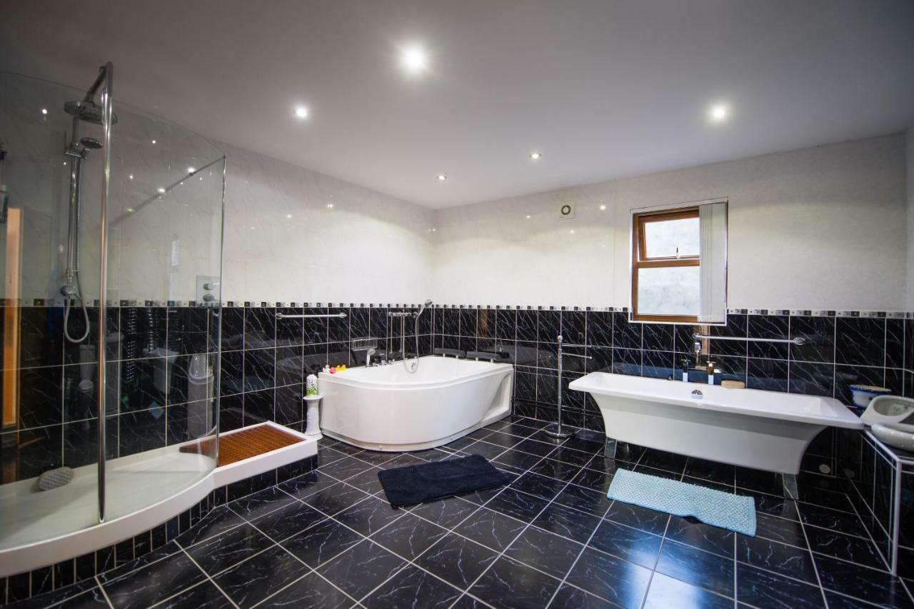 Y Grange Bed & Breakfast Llanfihangel-y-Creuddyn Ngoại thất bức ảnh